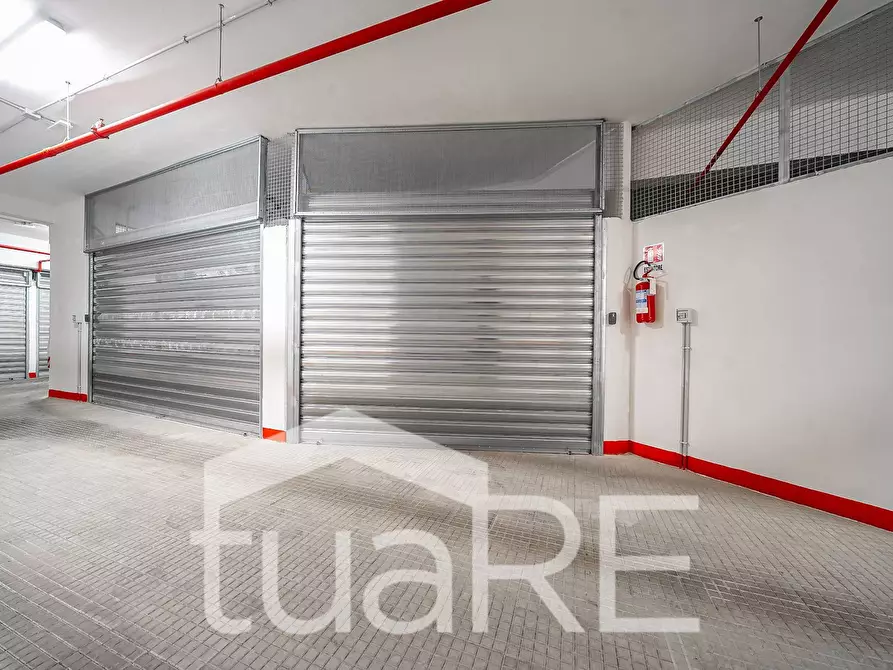 Immagine 10 di Box auto in vendita  in Via Iacopo Belgrado a Roma