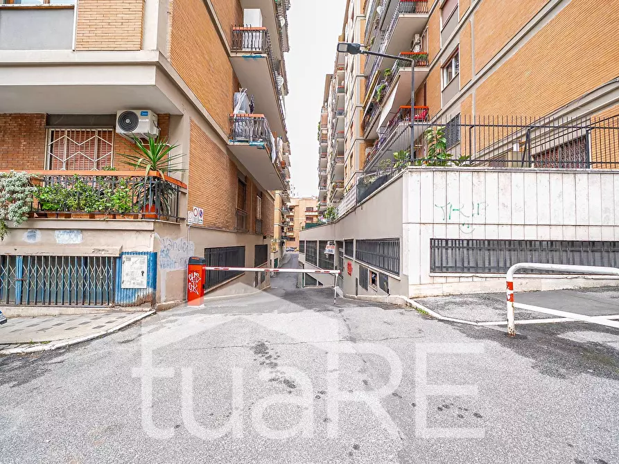 Immagine 16 di Box auto in vendita  in Via Iacopo Belgrado a Roma