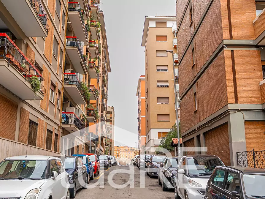 Immagine 19 di Box auto in vendita  in Via Iacopo Belgrado a Roma