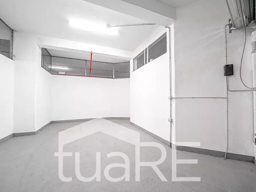 Immagine 12 di Box auto in vendita  in Via Iacopo Belgrado a Roma