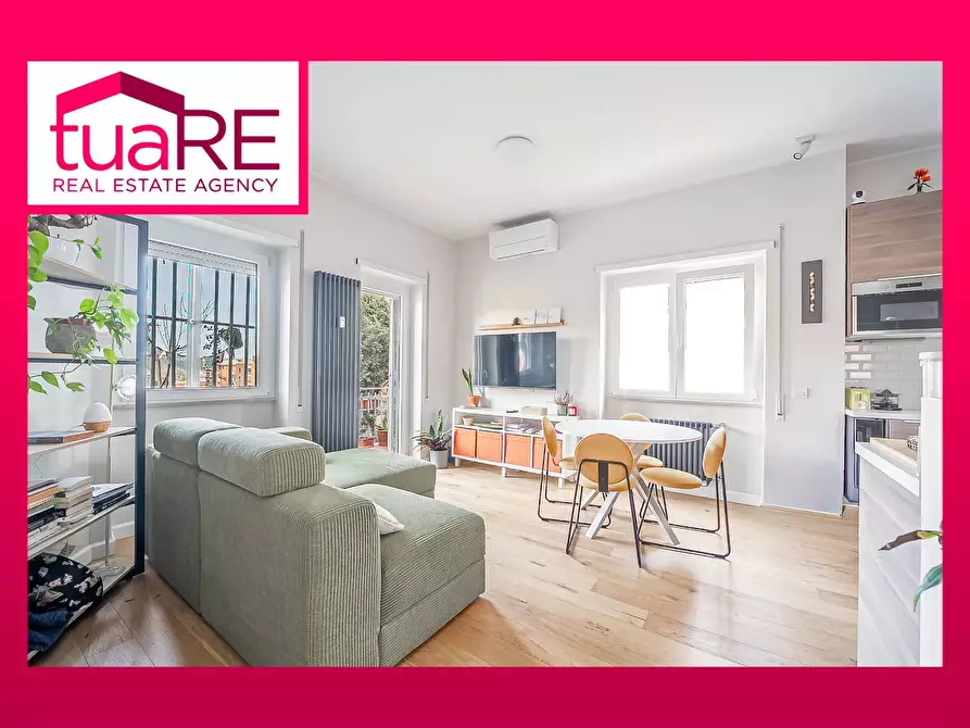 Immagine 1 di Appartamento in vendita  in Via Luigi Zambarelli a Roma