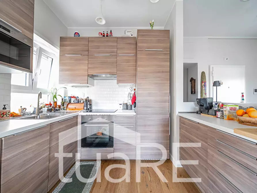 Immagine 6 di Appartamento in vendita  in Via Luigi Zambarelli a Roma