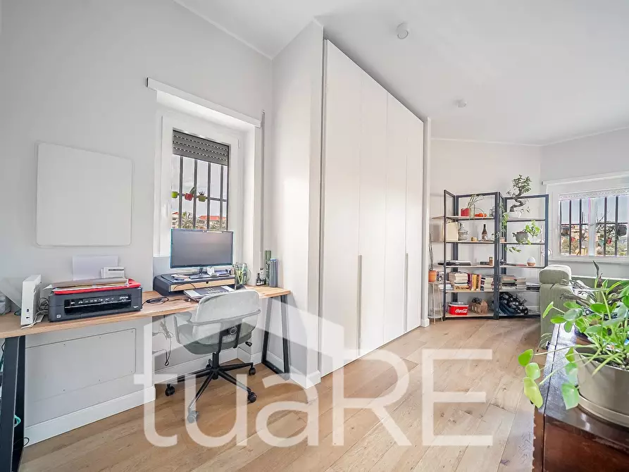 Immagine 12 di Appartamento in vendita  in Via Luigi Zambarelli a Roma