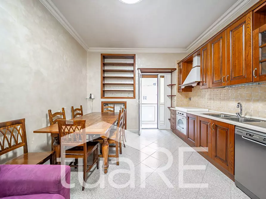Immagine 3 di Appartamento in vendita  in Via Asinari Di San Marzano a Roma