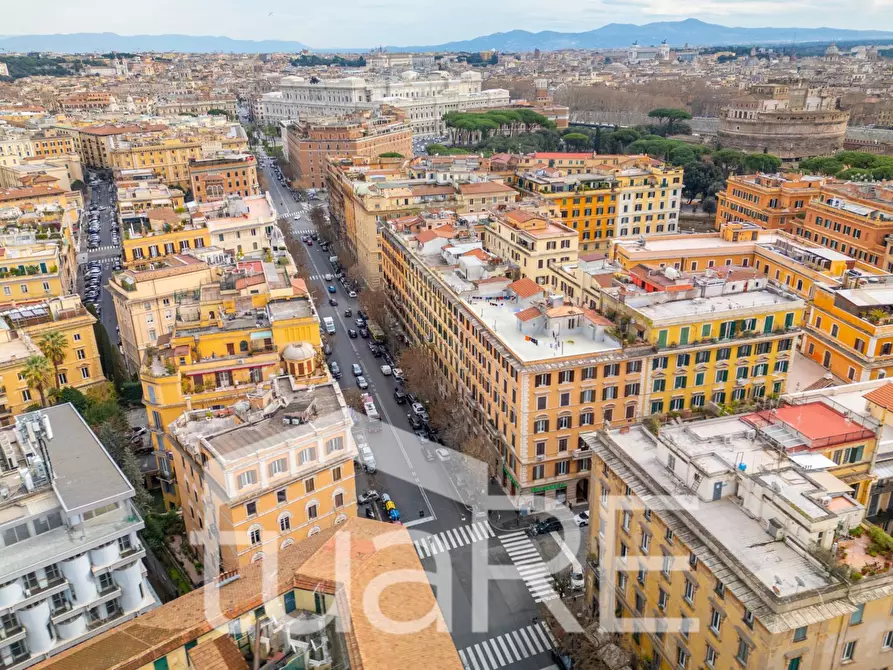 Immagine 23 di Appartamento in vendita  in Via Properzio a Roma