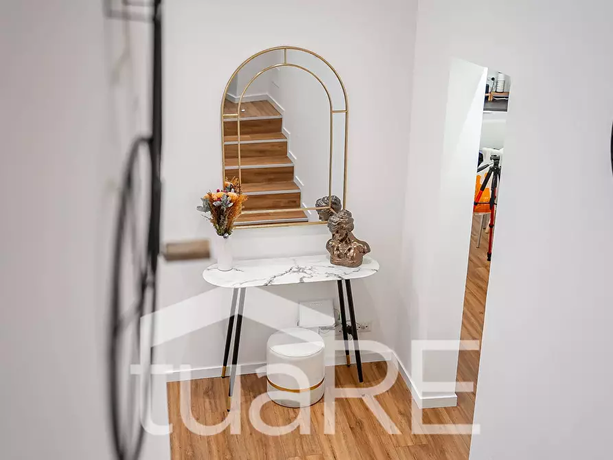 Immagine 9 di Appartamento in vendita  in Via Francesco Crispi a Roma