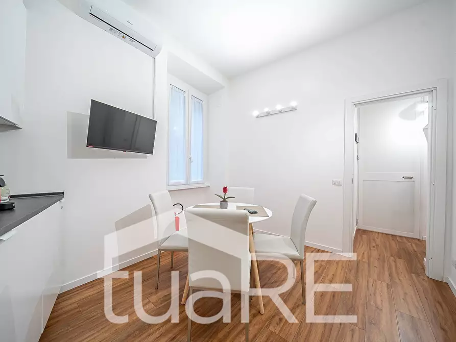 Immagine 12 di Appartamento in vendita  in Via Francesco Crispi a Roma