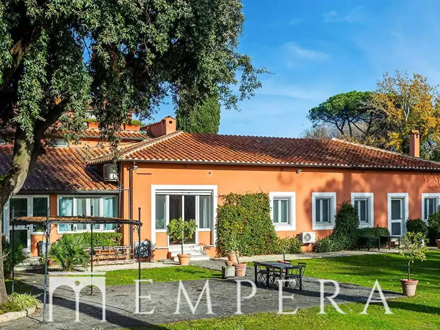 Immagine 7 di Villa in vendita  in Via Del Casale Solaro a Roma