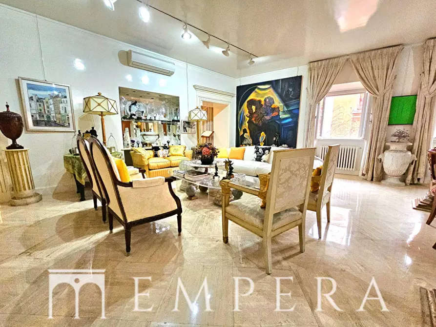 Immagine 17 di Appartamento in vendita  in Via Margutta a Roma