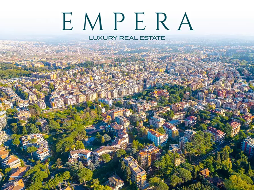 Immagine 1 di Villa in vendita  in Via Massimi a Roma