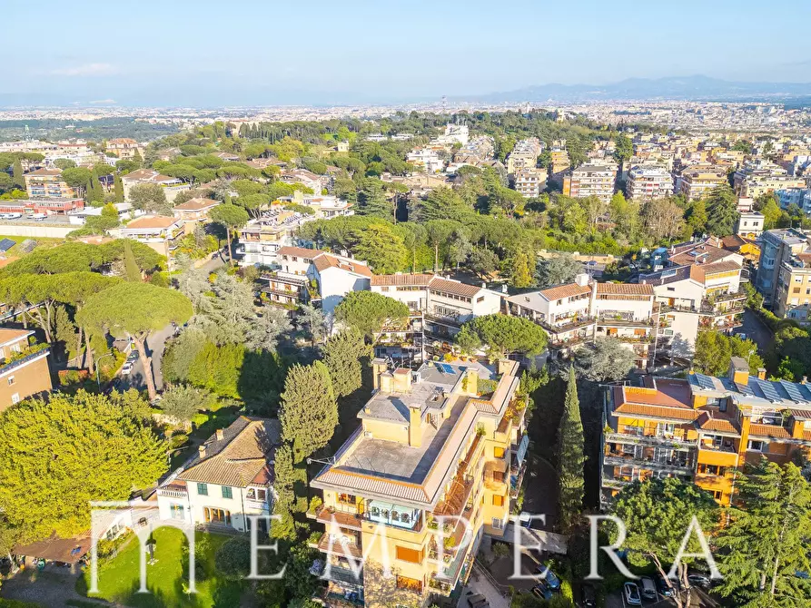 Immagine 7 di Villa in vendita  in Via Massimi a Roma