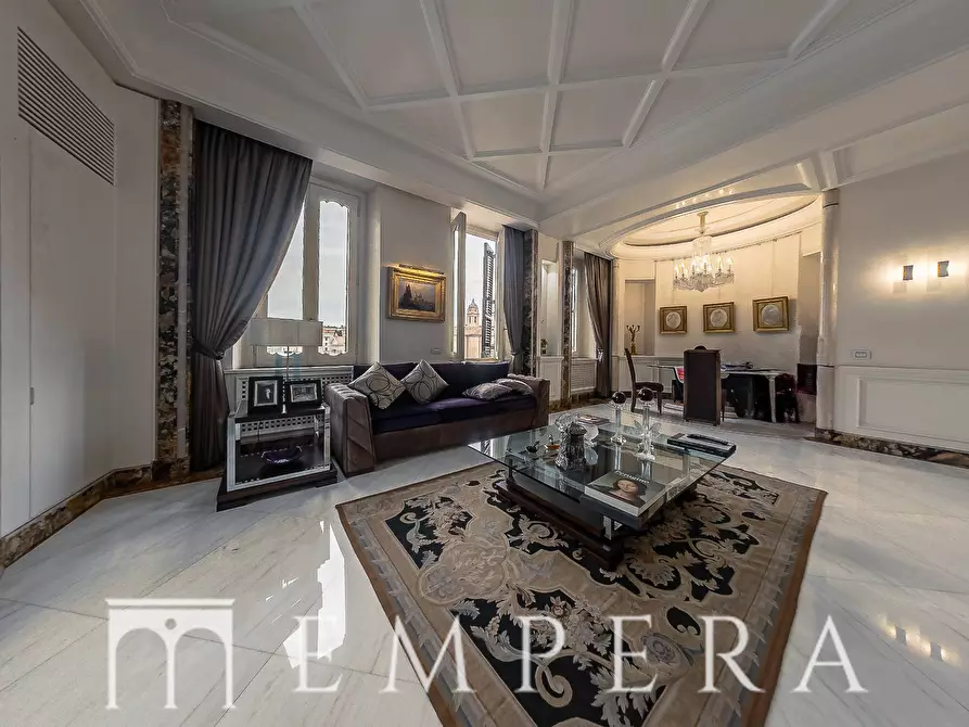 Immagine 10 di Appartamento in vendita  in Piazza Del Porto Di Ripetta a Roma