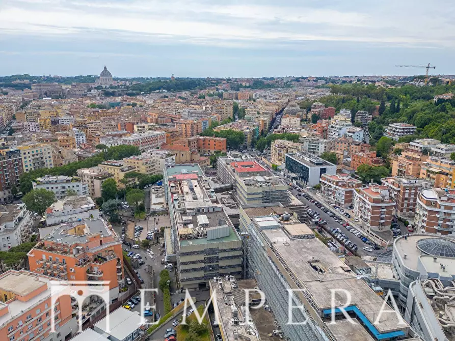 Immagine 2 di Attico in vendita  in Via Della Giuliana a Roma