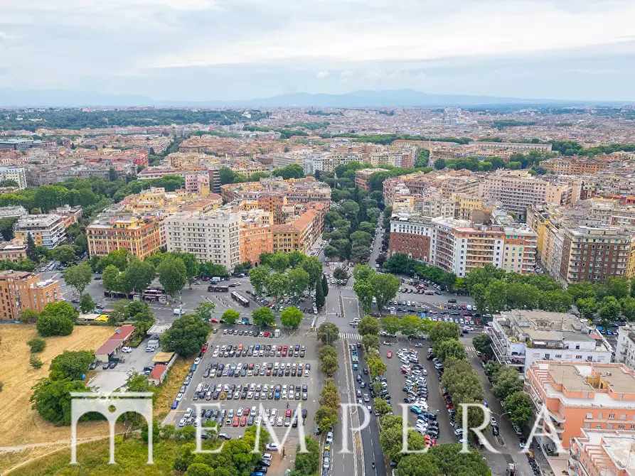 Immagine 4 di Attico in vendita  in Via Della Giuliana a Roma