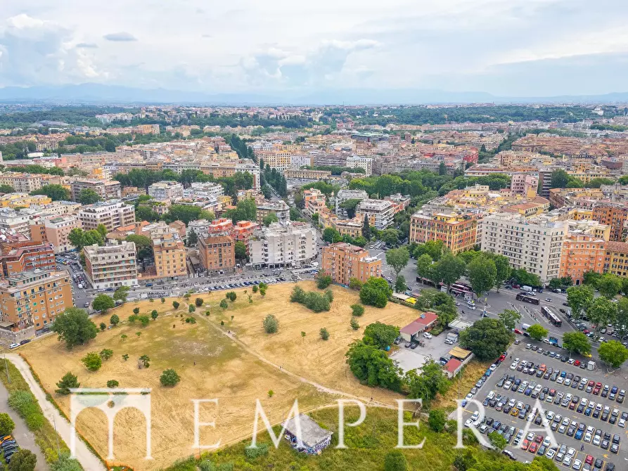 Immagine 5 di Attico in vendita  in Via Della Giuliana a Roma