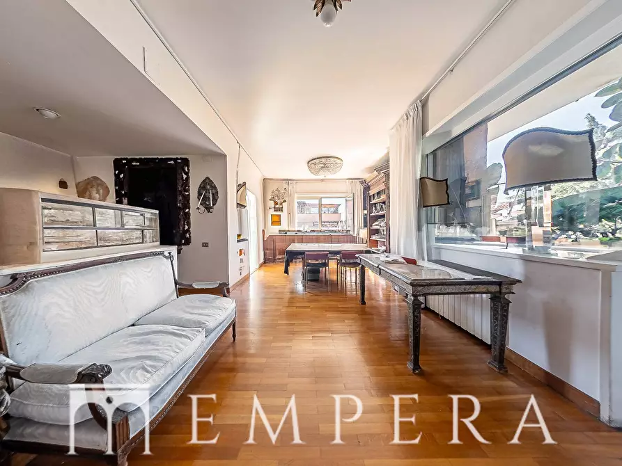 Immagine 3 di Attico in vendita  in Via Della Farnesina a Roma