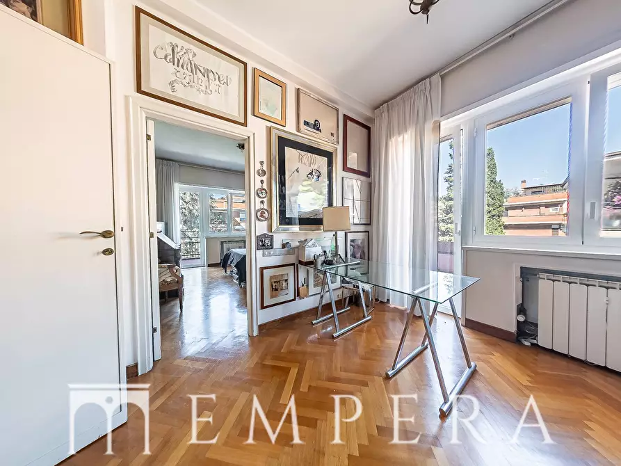 Immagine 7 di Attico in vendita  in Via Della Farnesina a Roma