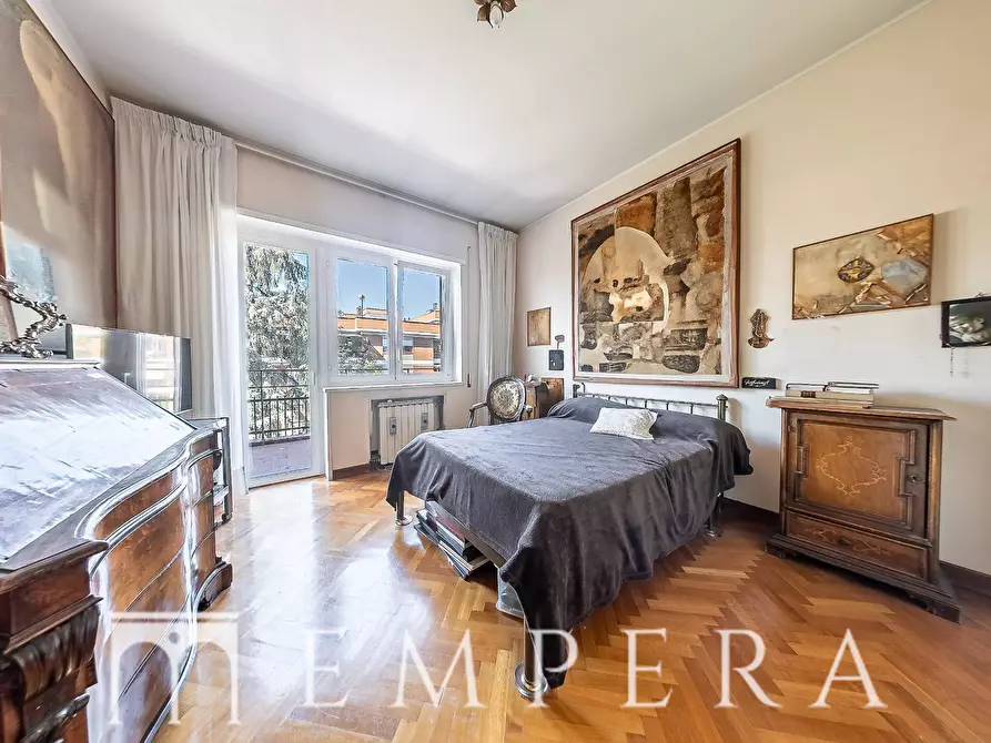 Immagine 10 di Attico in vendita  in Via Della Farnesina a Roma