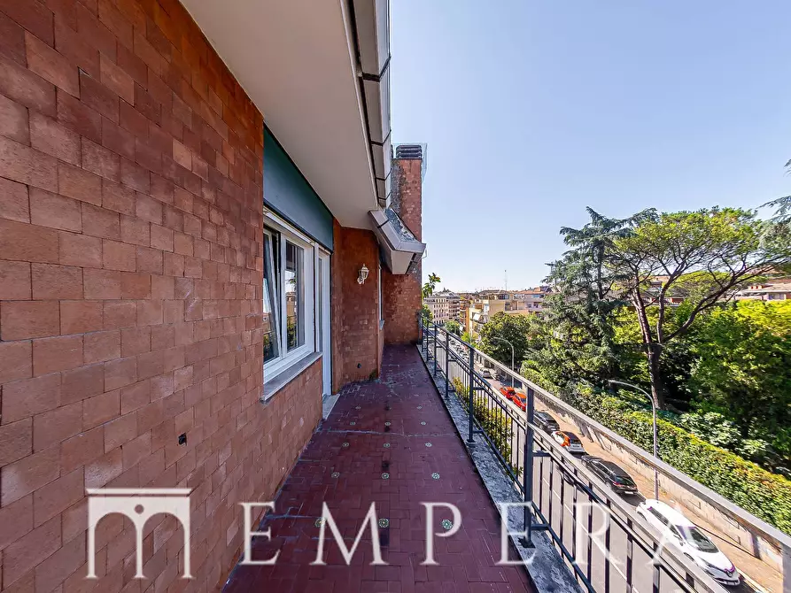 Immagine 18 di Attico in vendita  in Via Della Farnesina a Roma