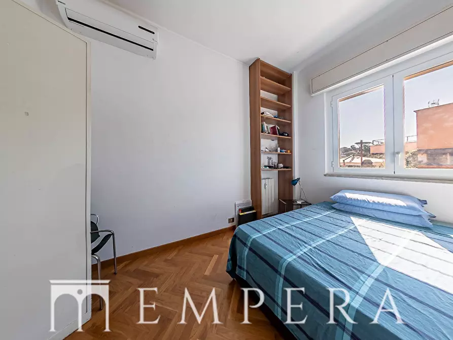 Immagine 24 di Attico in vendita  in Via Della Farnesina a Roma