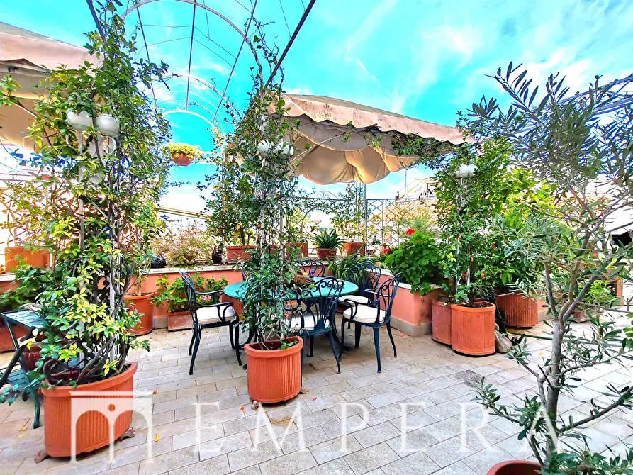 Immagine 2 di Attico in vendita  in Via Di Villa San Filippo a Roma