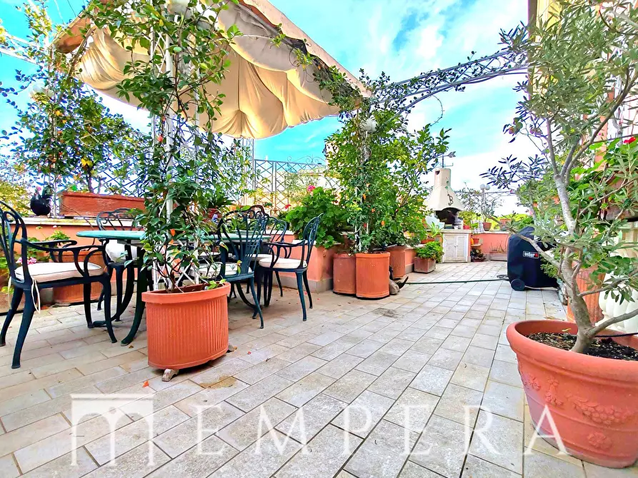 Immagine 3 di Attico in vendita  in Via Di Villa San Filippo a Roma