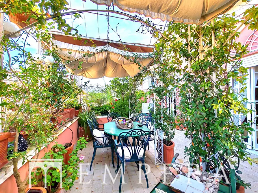 Immagine 6 di Attico in vendita  in Via Di Villa San Filippo a Roma