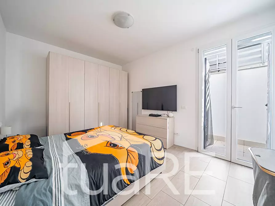 Immagine 3 di Appartamento in vendita  in Via Vicolungo a Roma