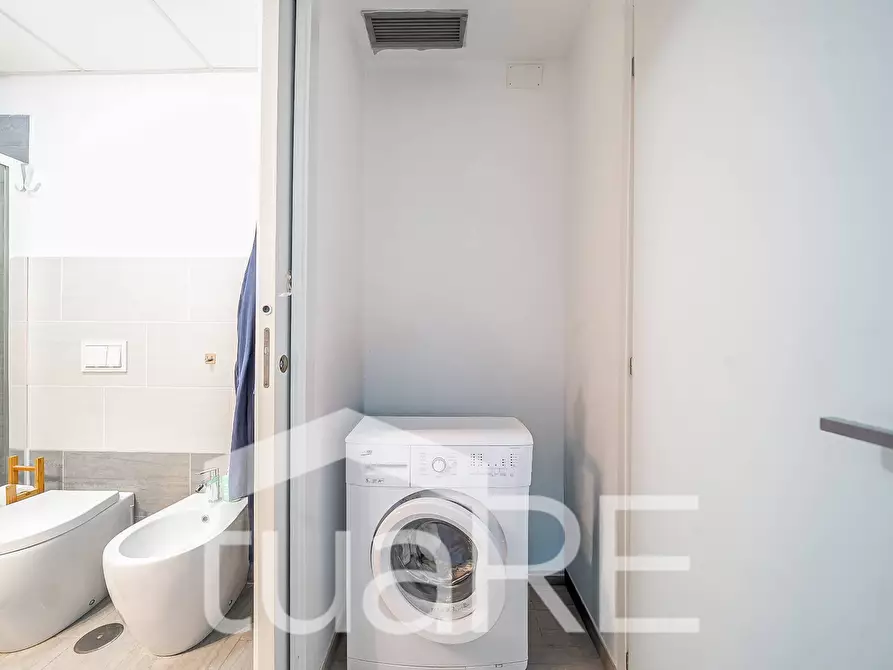 Immagine 13 di Appartamento in vendita  in Via Vicolungo a Roma