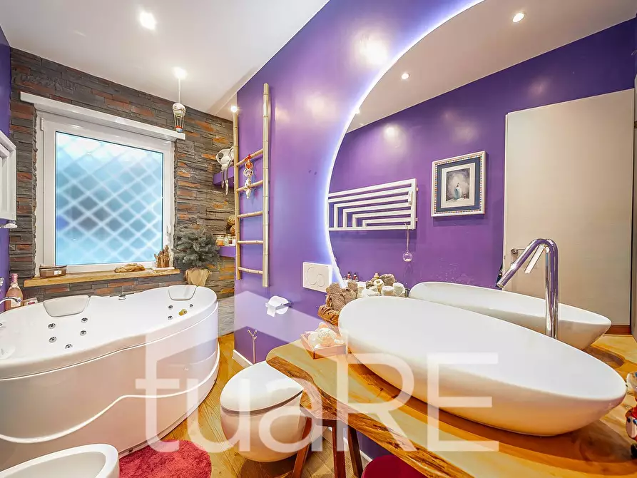 Immagine 16 di Appartamento in vendita  in Via Di Santa Maria Goretti a Roma