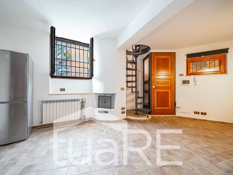 Immagine 12 di Attico in vendita  in Via Guido Guinizelli a Roma