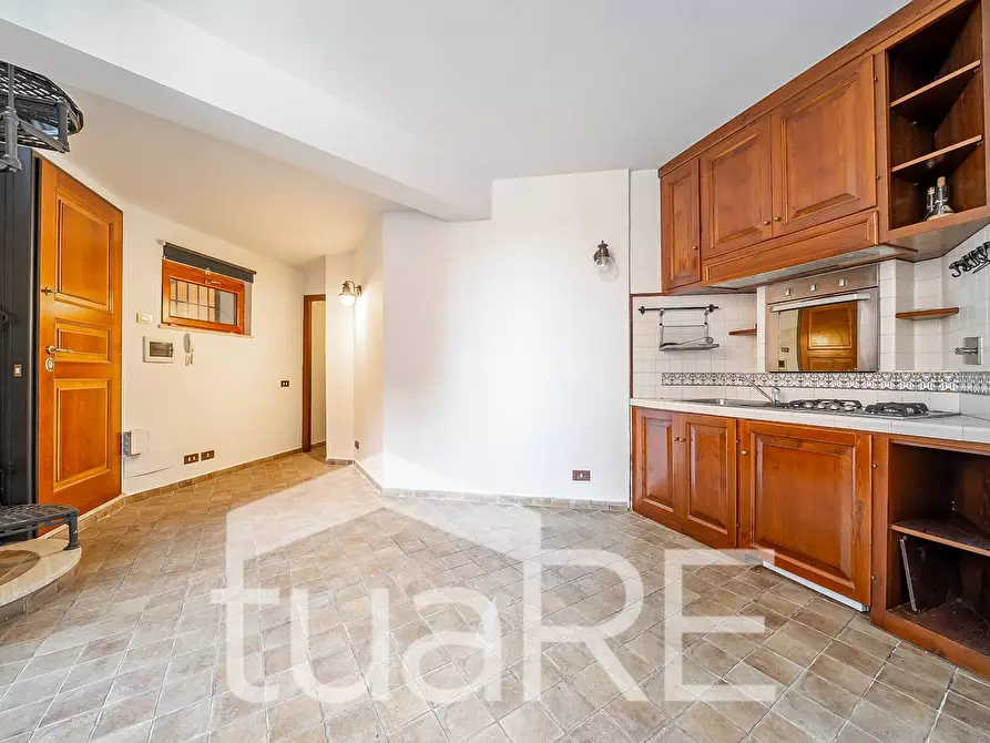 Immagine 16 di Attico in vendita  in Via Guido Guinizelli a Roma