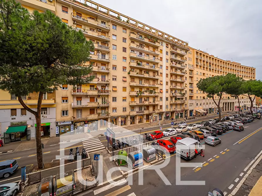 Immagine 5 di Appartamento in vendita  in Viale Eritrea a Roma