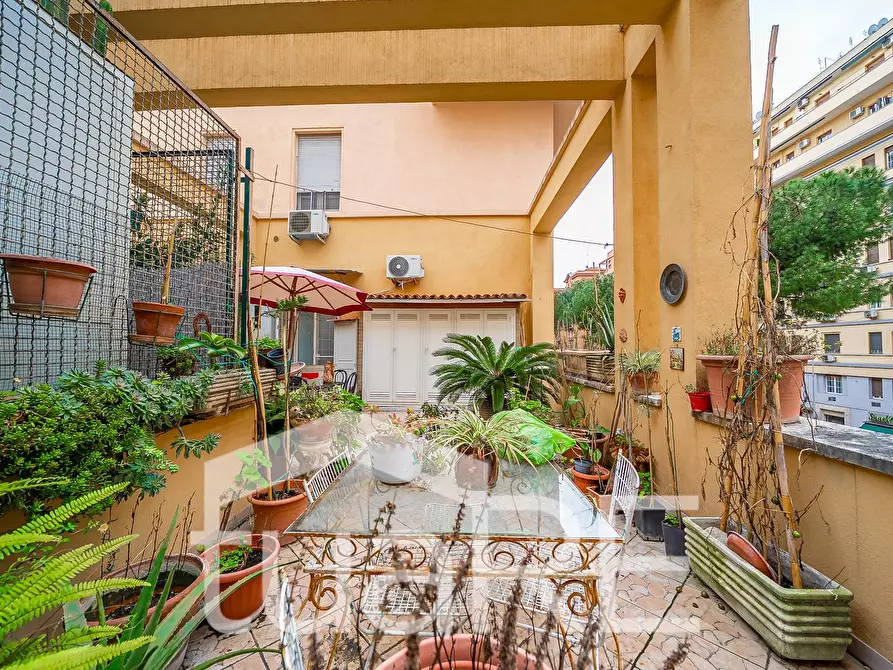 Immagine 19 di Appartamento in vendita  in Viale Eritrea a Roma