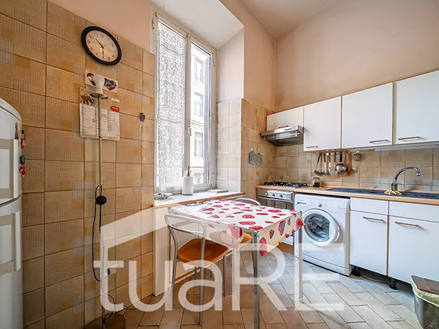 Immagine 12 di Appartamento in vendita  in Via Della Mercede a Roma