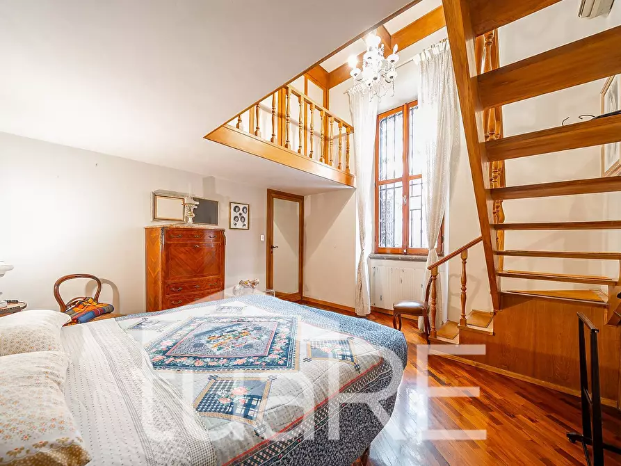 Immagine 15 di Appartamento in vendita  in Via Della Mercede a Roma