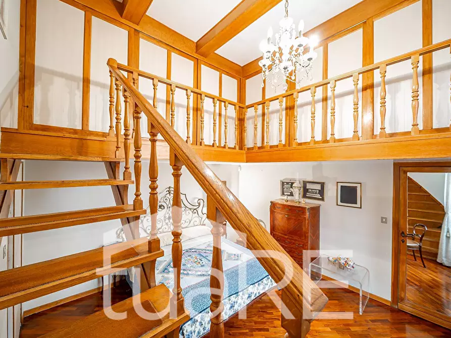 Immagine 16 di Appartamento in vendita  in Via Della Mercede a Roma