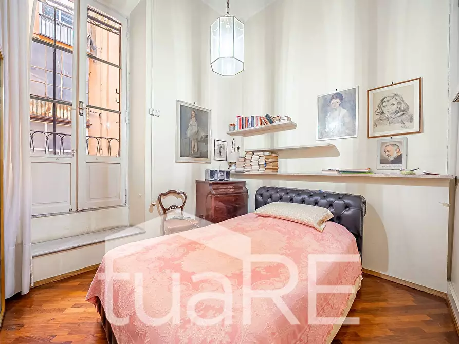 Immagine 17 di Appartamento in vendita  in Via Della Mercede a Roma