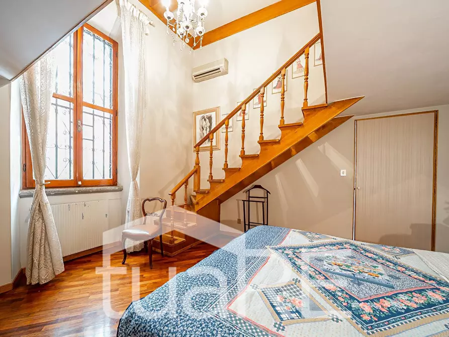 Immagine 27 di Appartamento in vendita  in Via Della Mercede a Roma