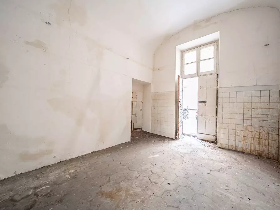 Immagine 10 di Magazzino in affitto  in Via Cola Di Rienzo a Roma