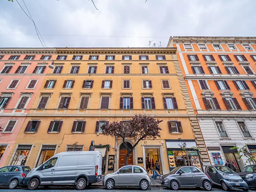 Immagine 20 di Magazzino in affitto  in Via Cola Di Rienzo a Roma