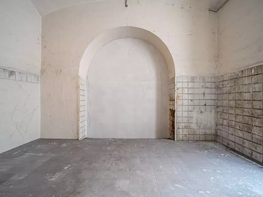 Immagine 11 di Magazzino in affitto  in Via Cola Di Rienzo a Roma