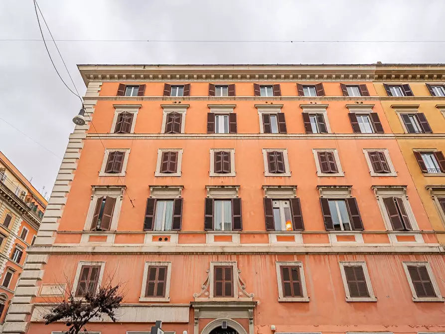 Immagine 23 di Magazzino in affitto  in Via Cola Di Rienzo a Roma