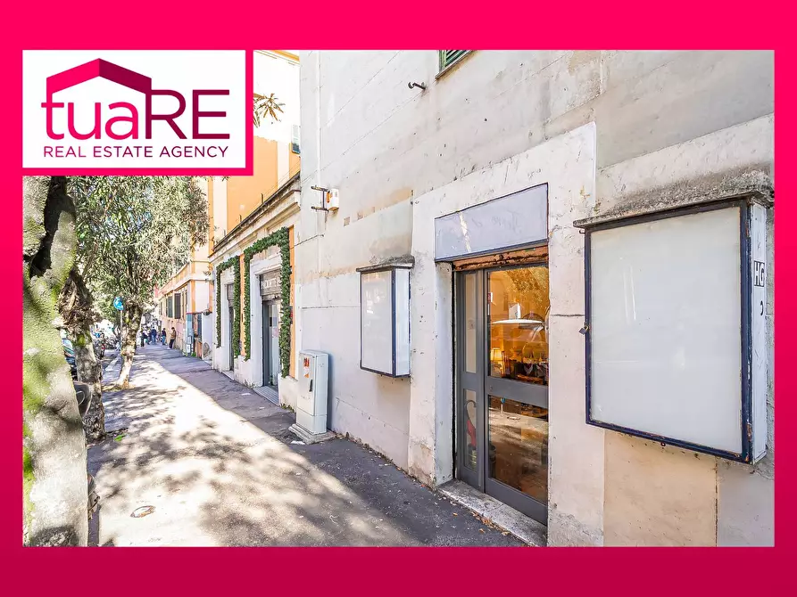 Immagine 1 di Negozio in vendita  in Via Nemorense a Roma