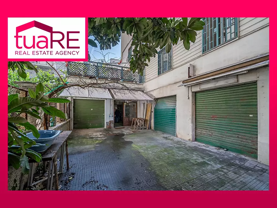 Immagine 1 di Box auto in vendita  in Viale Bruno Buozzi a Roma