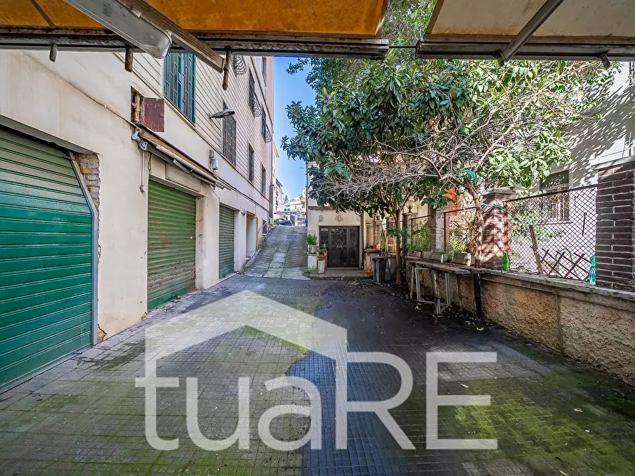 Immagine 11 di Box auto in vendita  in Viale Bruno Buozzi a Roma