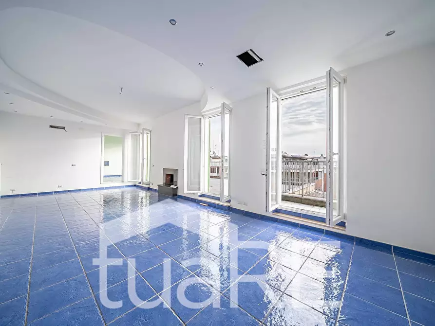 Immagine 2 di Appartamento in vendita  in Piazza Dei Giureconsulti a Roma