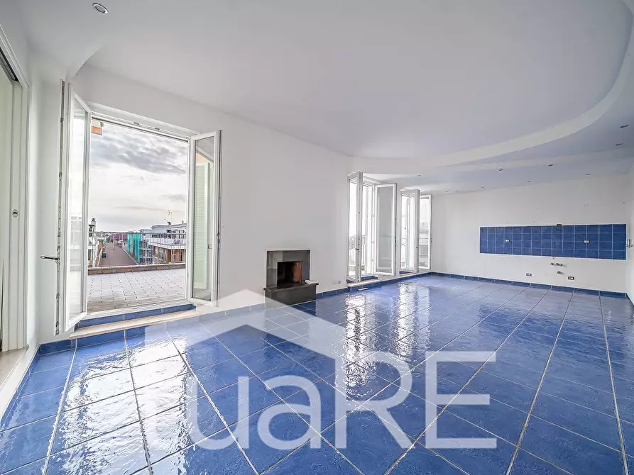 Immagine 6 di Appartamento in vendita  in Piazza Dei Giureconsulti a Roma