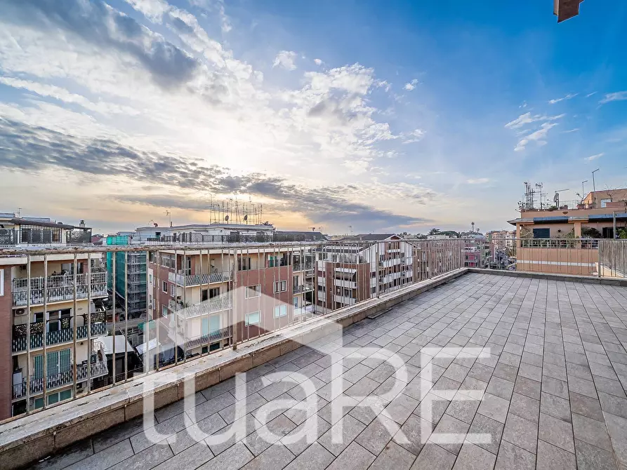 Immagine 21 di Appartamento in vendita  in Piazza Dei Giureconsulti a Roma