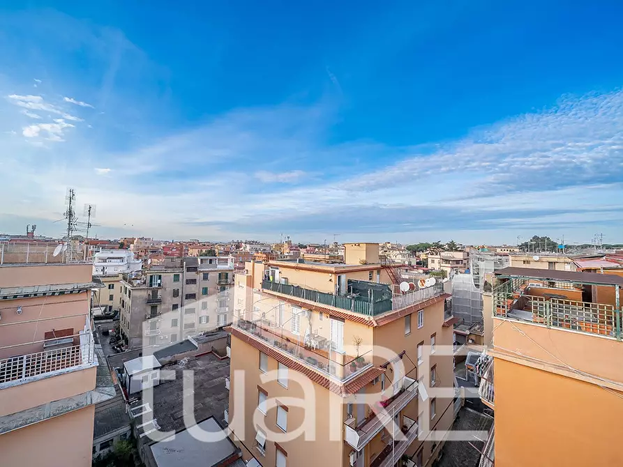 Immagine 24 di Appartamento in vendita  in Piazza Dei Giureconsulti a Roma